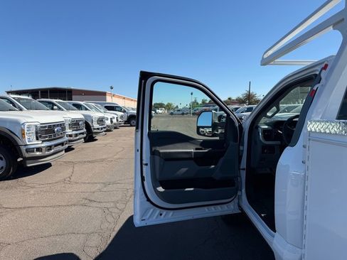 New 2026 Ford F250 XL w/ XL Chrome Package image 21