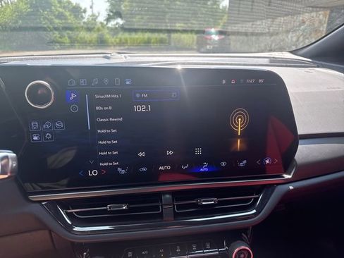 Used 2024 Chevrolet Equinox EV RS image 19