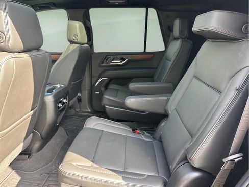 Used 2026 GMC Yukon Denali w/ Sun & Power Step Package AWD/4WD image 13