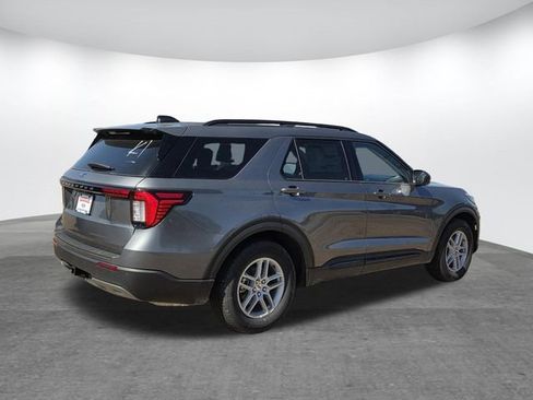 New 2026 Ford Explorer Active w/ Active Comfort Package image 2