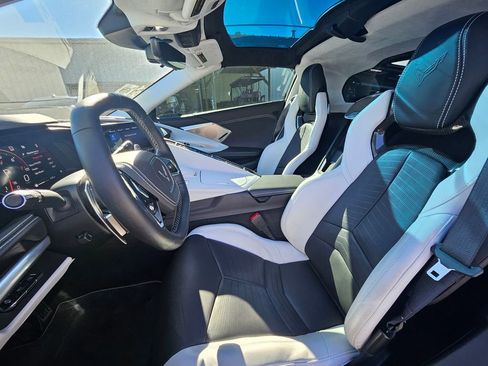 Used 2023 Chevrolet Corvette Stingray Premium Cpe w/ Z51 Performance Package image 11