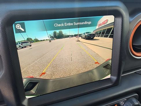 Used 2023 Jeep Gladiator Mojave w/ LED Lighting Group AWD/4WD image 13