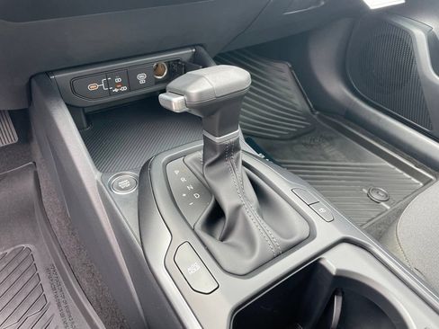 New 2026 Kia K4 FWD image 18