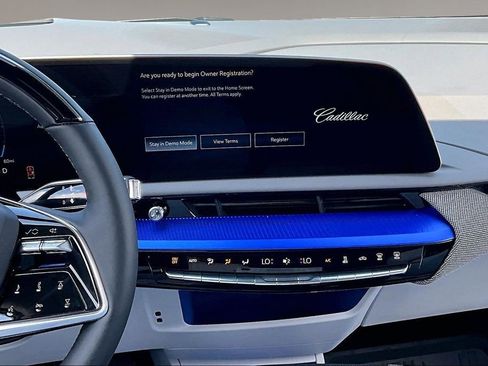 New 2026 Cadillac Optiq Luxury 2 RWD image 7
