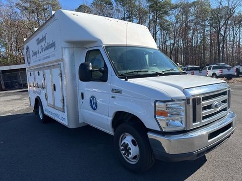 Used 2015 Ford E-350 and Econoline 350 Super Duty w/ Power Windows & Locks Group image 7
