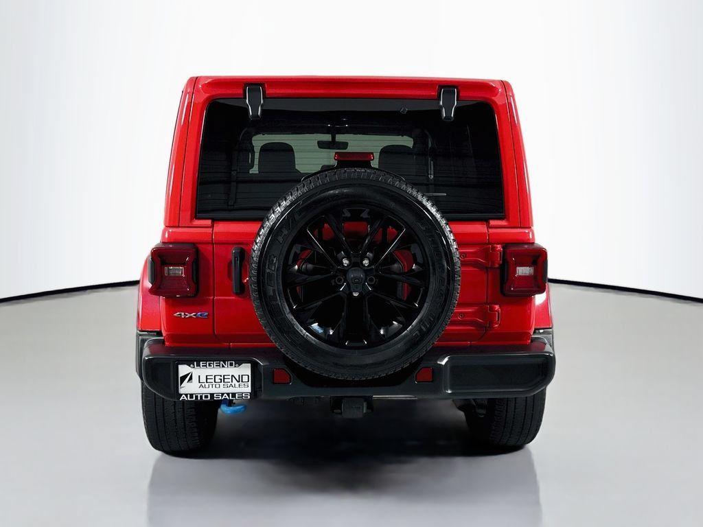 Used 2023 Jeep Wrangler Unlimited Sahara w/ Cold Weather Group AWD/4WD image 6
