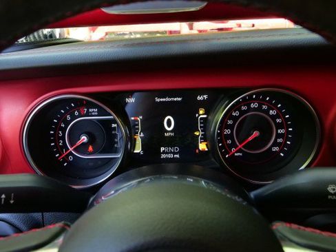 Used 2020 Jeep Gladiator Rubicon AWD/4WD image 10