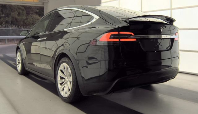Used 2019 Tesla Model X P100D AWD/4WD image 2