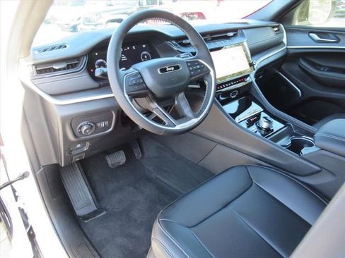 New 2026 Jeep Grand Cherokee Limited AWD/4WD image 15