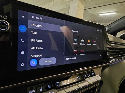 Used 2025 Toyota Camry XSE w/ Premium Plus Package image 16