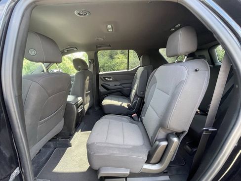Certified 2023 Chevrolet Traverse LT image 24