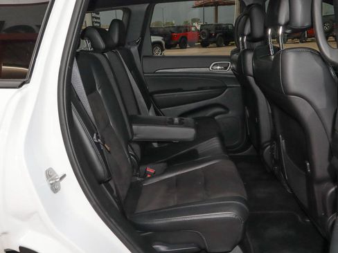 Used 2022 Jeep Grand Cherokee Laredo X AWD/4WD image 23