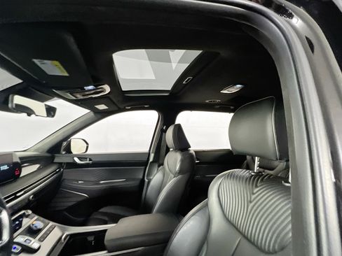 Used 2023 Hyundai Palisade Calligraphy image 23