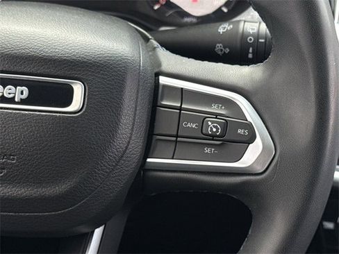 Used 2022 Jeep Compass Latitude image 14