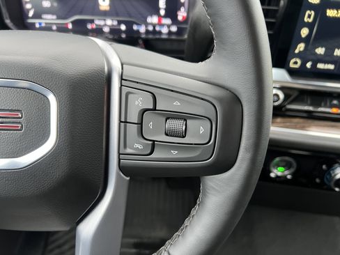 Used 2024 GMC Sierra 1500 Elevation image 28