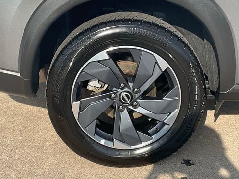 Used 2025 Nissan Rogue SV FWD image 7