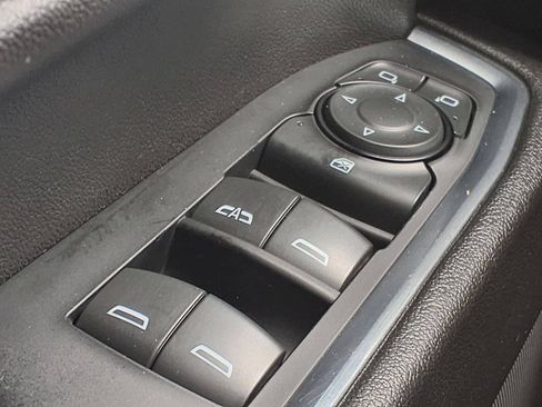Used 2024 Chevrolet Silverado 2500 LT AWD/4WD image 16