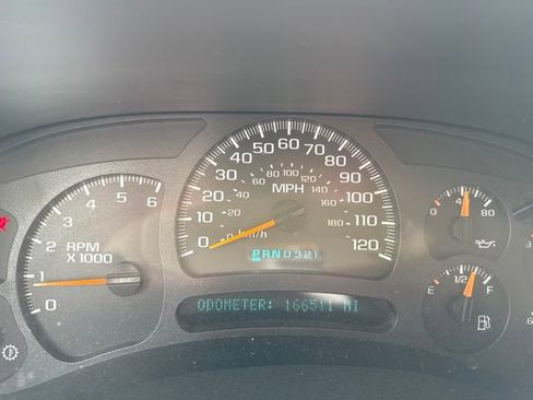 Used 2004 Chevrolet Silverado 2500 LS AWD/4WD image 21