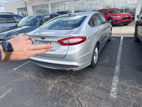 Used 2014 Ford Fusion SE image 3