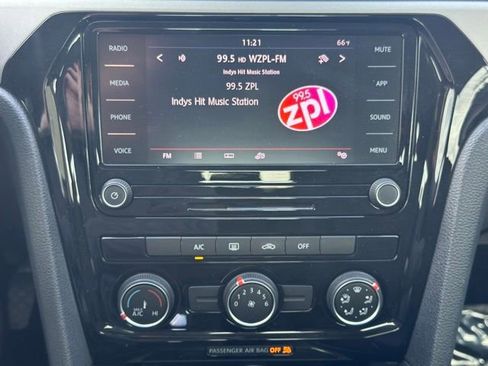 Used 2020 Volkswagen Passat 2.0T S FWD image 18