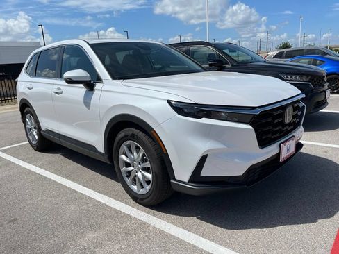 Used 2026 Honda CR-V EX image 2