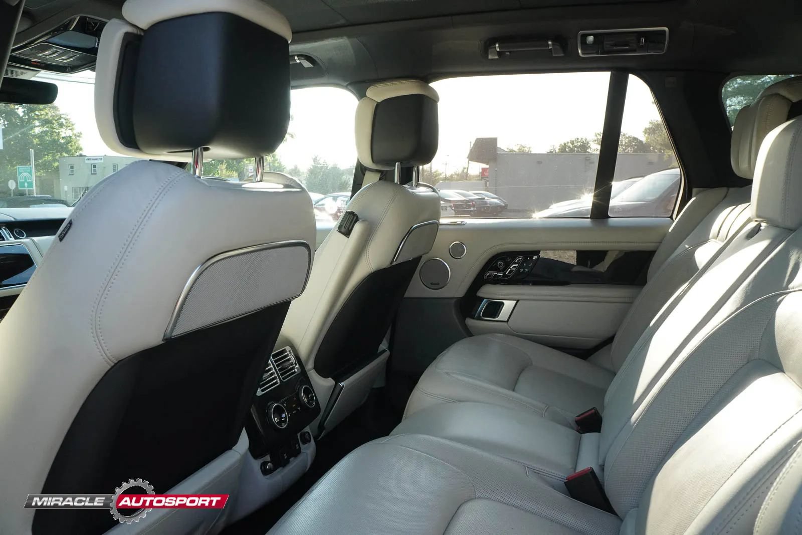 Used 2021 Land Rover Range Rover Autobiography AWD/4WD image 28