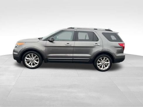 Used 2011 Ford Explorer XLT w/ 202A Rapid Spec Order Code image 4