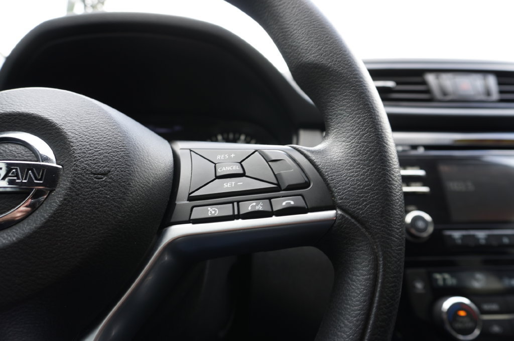 Used 2017 Nissan Rogue Sport SV AWD/4WD image 20