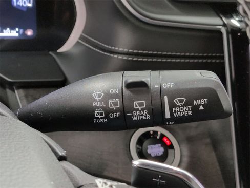 Used 2025 Jeep Grand Cherokee L Limited image 26