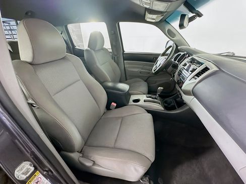 Used 2012 Toyota Tacoma 4x4 Double Cab w/ TRD Sport Pkg image 28