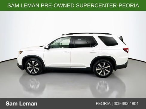Used 2025 Honda Pilot Touring image 4