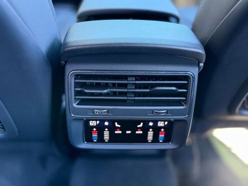 Used 2019 Audi Q8 Premium Plus w/ Premium Plus image 51