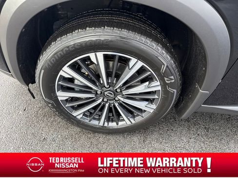 New 2026 Nissan Pathfinder Platinum image 27