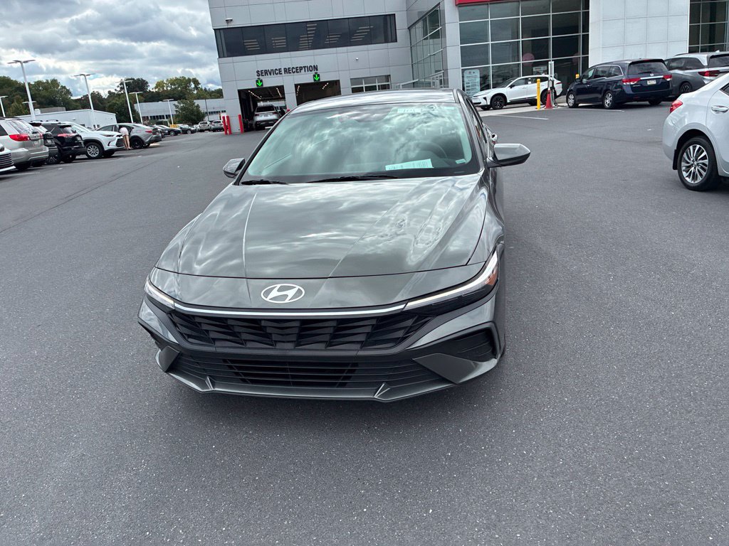 Used 2024 Hyundai Elantra SEL FWD image 19