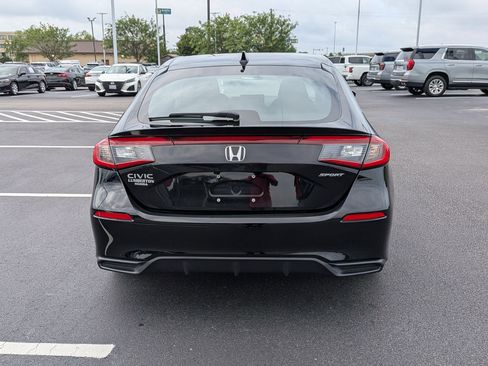 Used 2024 Honda Civic Sport image 4