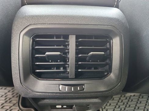 Used 2024 Volkswagen Tiguan SE R-Line image 21
