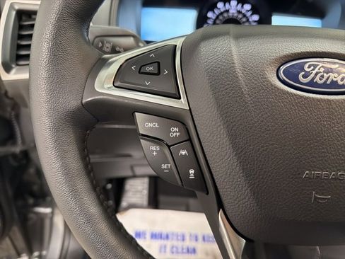 Used 2024 Ford Edge SEL w/ Convenience Package image 16