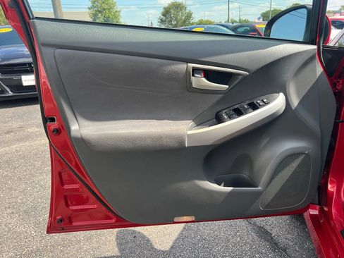 Used 2010 Toyota Prius One image 18