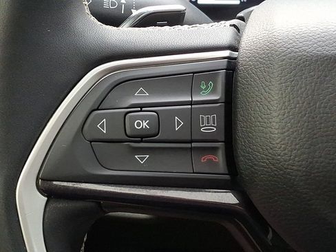 Used 2023 Jeep Grand Cherokee L Laredo AWD/4WD image 24