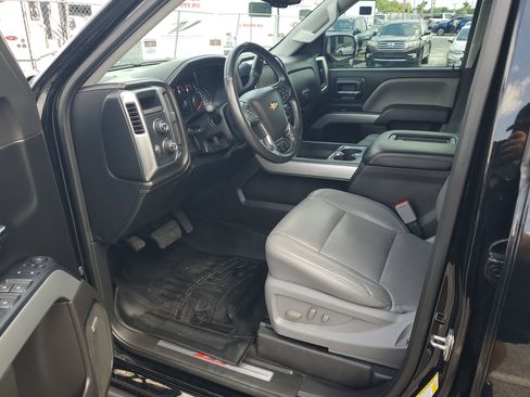 Used 2018 Chevrolet Silverado 1500 LTZ Z71 w/ LTZ Plus Package AWD/4WD image 11