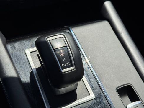 Used 2024 Mitsubishi Outlander SE Black Edition FWD image 19