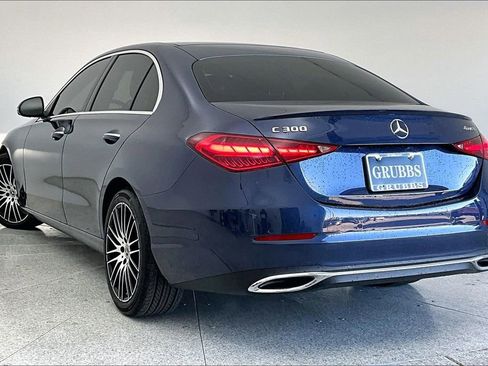 Used 2025 Mercedes-Benz C 300 4MATIC Sedan w/ Exclusive Trim Package image 17