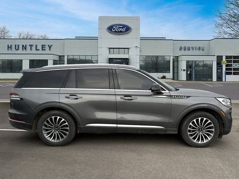 Used 2023 Lincoln Aviator Reserve w/ Equipment Group 201A image 5