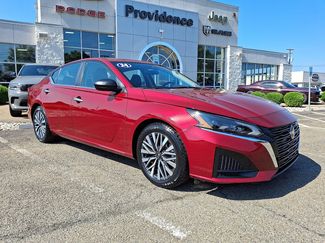 Used 2024 Nissan Altima 2.5 SV image 1