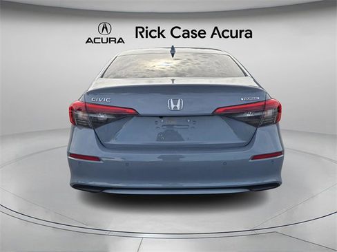 Used 2023 Honda Civic Touring image 6