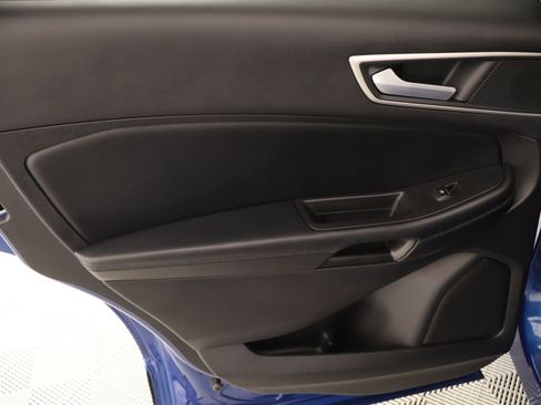 Used 2021 Ford Edge SEL w/ Convenience Package FWD image 17