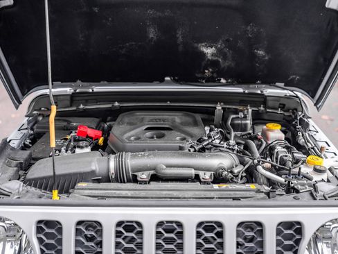 Used 2024 Jeep Wrangler Sport S image 28