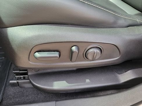Used 2019 GMC Acadia SLT w/ Black Edition FWD image 16