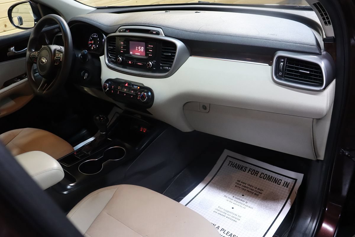 Used 2016 Kia Sorento FWD image 52