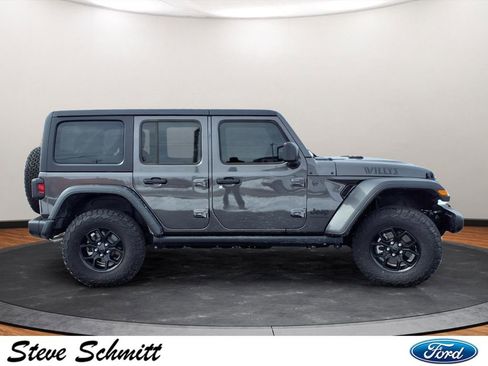 Used 2024 Jeep Wrangler Willys AWD/4WD image 28